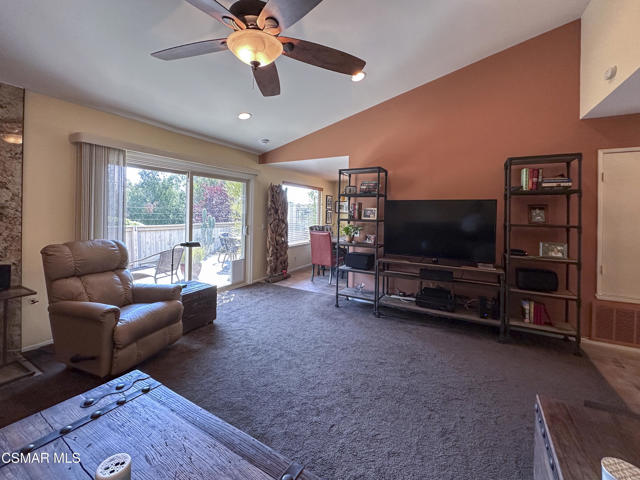 640 Campo Verde Court, Oak Park CA: https://media.crmls.org/mediaz/371e847a-415a-4b45-9dcb-a7c48f71fc4c.jpg