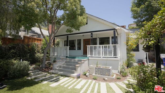 441 N Avenue 52, Los Angeles CA: https://media.crmls.org/mediaz/371f0b3b-5999-49a4-81e4-413c4d65c5e9.jpg