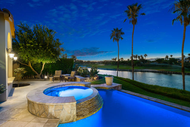 80614 Via Pessaro, La Quinta CA: https://media.crmls.org/mediaz/37207765-ccc1-457e-b664-2c11080f3277.jpg