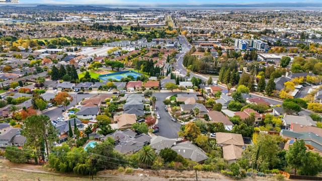 699 Fiesta Place, Hayward CA: https://media.crmls.org/mediaz/37219c06-6ea4-47bc-ad23-491e9b39271c.jpg