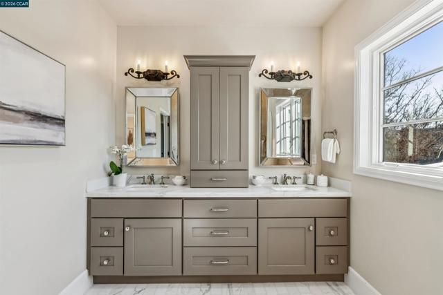 Image 30 of 54 For 850 Las Trampas Rd