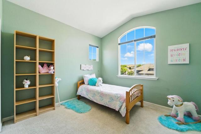 1480 Finch Lane, Gilroy CA: https://media.crmls.org/mediaz/3722af30-c8b8-404e-95d8-977062dad05e.jpg