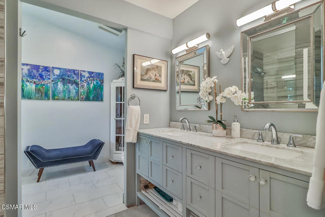 2433 Calle Narciso, Thousand Oaks CA: https://media.crmls.org/mediaz/3722e48c-7f53-4d1d-b5f3-6362ee279e0a.jpg