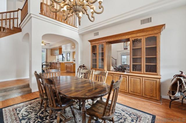 15091 Chemise Creek Rd, Ramona CA: https://media.crmls.org/mediaz/3723c2b9-5c41-4df3-90d8-b62feea563b0.jpg