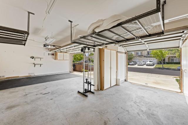 1515 Dovetail Way, Gilroy CA: https://media.crmls.org/mediaz/372407ef-5ea1-4a92-9079-7caa560966dd.jpg