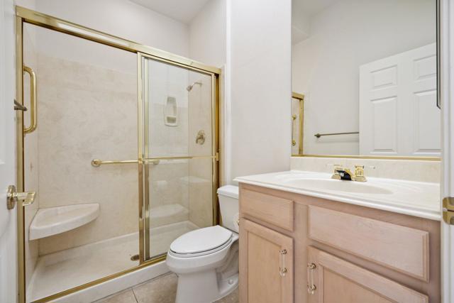 78586 Kensington Avenue, Palm Desert CA: https://media.crmls.org/mediaz/37240daf-efe4-4ad4-adec-7269164f9c25.jpg