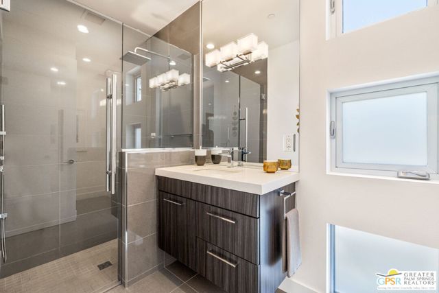 1449 N Via Miraleste, Palm Springs CA: https://media.crmls.org/mediaz/3724d950-bf5f-477f-8297-c79a6462a329.jpg