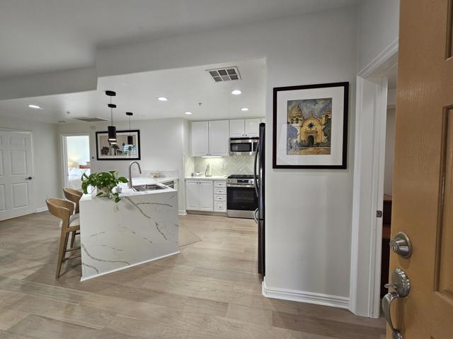 45245 Seeley Drive, La Quinta CA: https://media.crmls.org/mediaz/372543cd-b643-4f35-8f9d-2e75a5b98c5b.jpg