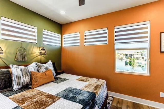 43295 Passagio Lago Way, Indio CA: https://media.crmls.org/mediaz/37265eec-bdb1-46e7-9c0a-33e55a431c40.jpg