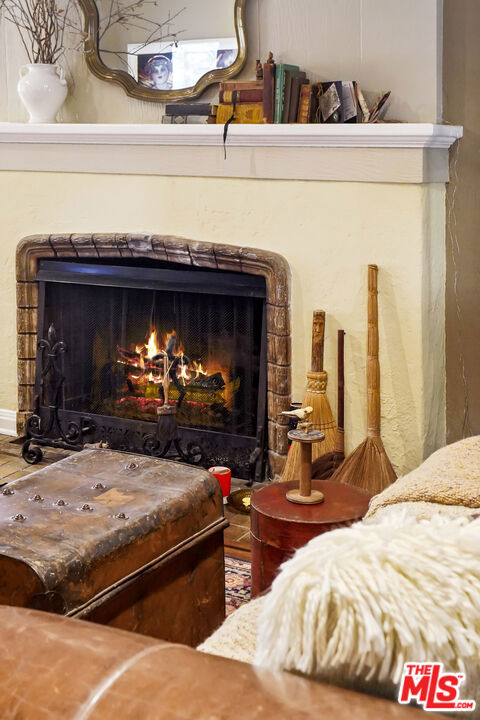 1326 Cordova Avenue, Glendale CA: https://media.crmls.org/mediaz/37269fe3-bad6-4ce8-b5db-614dfd76e58e.jpg