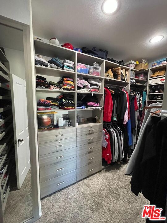 9009 S Calvin Way, Inglewood CA: https://media.crmls.org/mediaz/3726d19a-7874-4868-954d-808e2dcdf1ca.jpg