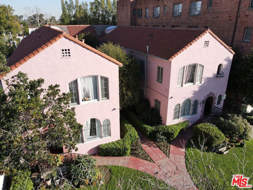724 S Mansfield Avenue, Los Angeles, CA 90036