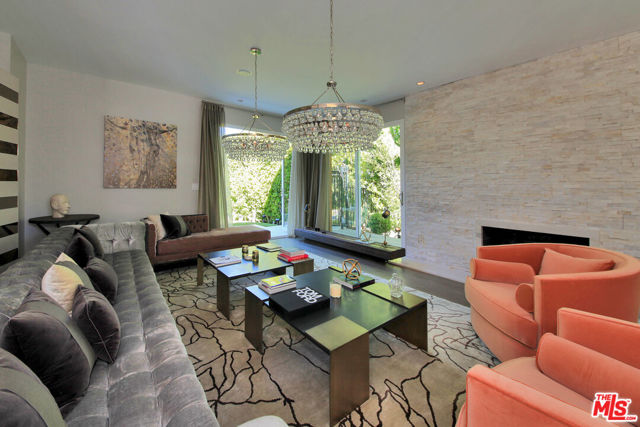 3054 Elvido Drive, Los Angeles CA: https://media.crmls.org/mediaz/37278fdc-8244-41a5-b207-a592b5286743.jpg