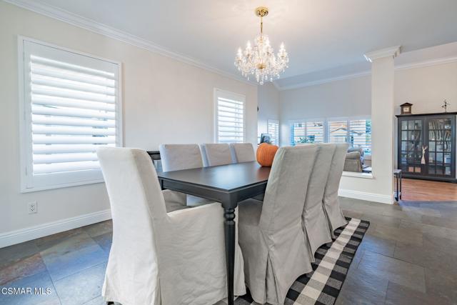 4615 Pepper Mill Street, Moorpark CA: https://media.crmls.org/mediaz/37281baa-a619-4f07-b399-46f44a780de4.jpg