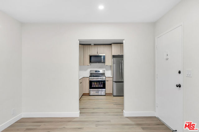 1333 Barry Avenue, Los Angeles CA: https://media.crmls.org/mediaz/372905ce-cb89-40c4-818b-f9b3fafeaa02.jpg