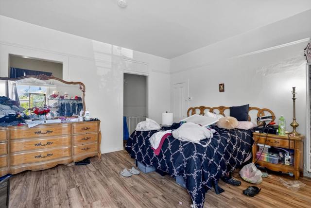 422 N 5th Street, San Jose CA: https://media.crmls.org/mediaz/372938dc-098a-4e7a-94b5-55e105d386e5.jpg