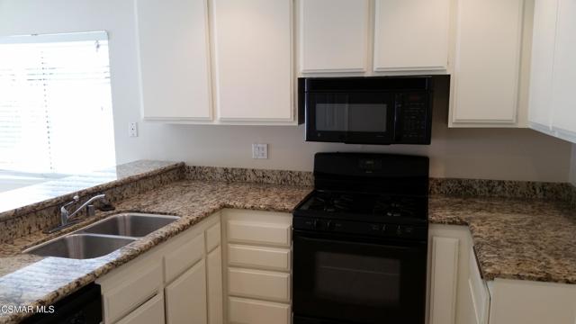 13568 Quail Summit Road, Moorpark CA: https://media.crmls.org/mediaz/37299b60-73be-4a9a-9783-88bb54fe9cae.jpg