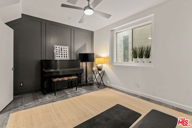 1344 Douglas Street, Los Angeles CA: https://media.crmls.org/mediaz/3729a97d-bab1-4597-8e32-1be233e2e32c.jpg