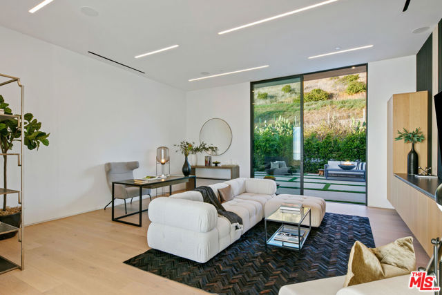 Drew Fenton | 29623 Cuthbert Road Malibu CA | MLS: 7185754
