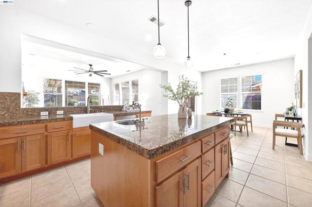 Image 9 of 45 For 5564 Stockton Loop