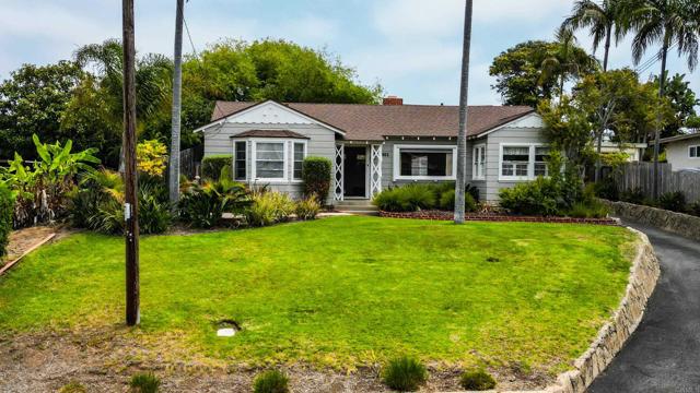2862 Highland Drive, Carlsbad CA: https://media.crmls.org/mediaz/372b0c42-7420-440a-9af6-158b6099a14a.jpg