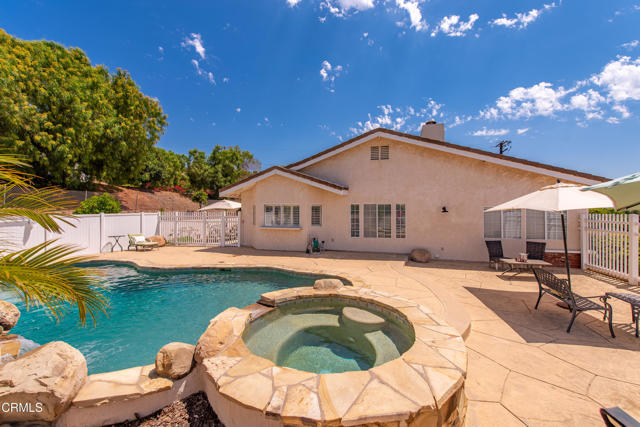 2210 Via Loma, Camarillo CA: https://media.crmls.org/mediaz/372b5fce-9cc8-4742-bfe8-8e4ad7c8b81b.jpg