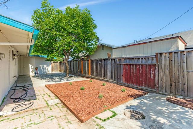1369 Bal Harbor Way, San Jose CA: https://media.crmls.org/mediaz/372ba52b-3a17-4149-8d5f-5b223cd60615.jpg
