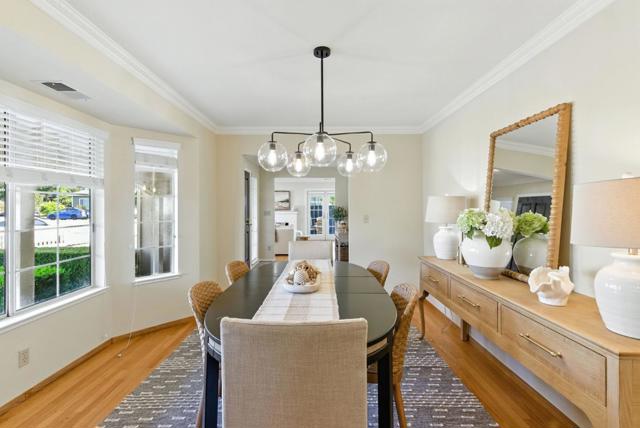 2188 Yorkshire Way, Mountain View CA: https://media.crmls.org/mediaz/372c19d4-4a78-4988-8a01-da760610f402.jpg