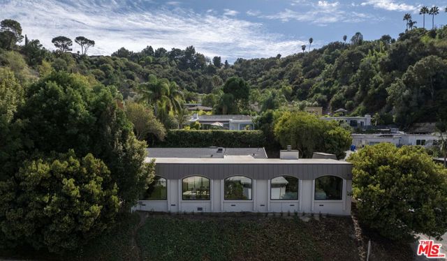 3546 Weslin Avenue, Sherman Oaks CA: https://media.crmls.org/mediaz/372c9ad4-dc04-40ca-b0bc-68d5710e66d3.jpg