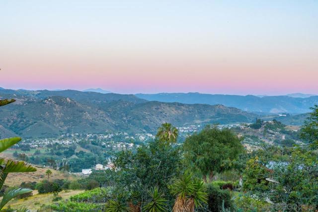 Image 65 of 74 For 2756 Mountain View