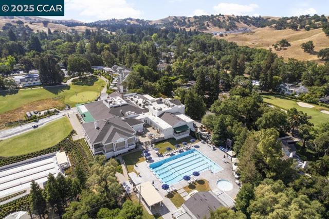 1826 Alameda Diablo, Diablo CA: https://media.crmls.org/mediaz/372d775c-05a4-4cea-b1d7-c722ec212c91.jpg