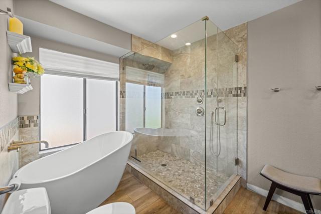 10965 Elderwood Ct, Scripps Miramar CA: https://media.crmls.org/mediaz/372ddcca-d688-4a87-95ff-868550c666d0.jpg