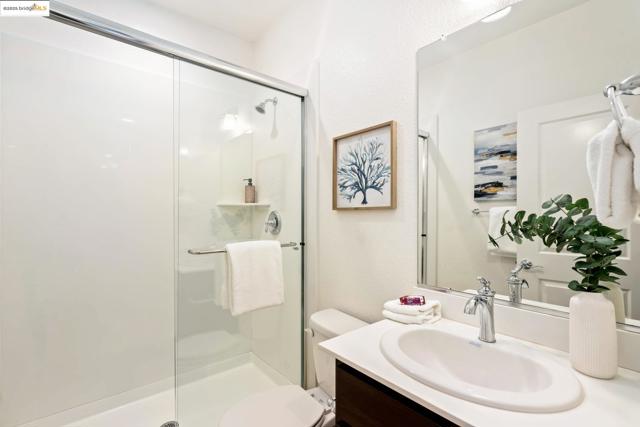 112 Willowrun Way, Oakley CA: https://media.crmls.org/mediaz/372df4e1-5b33-4923-b345-e350872b321c.jpg