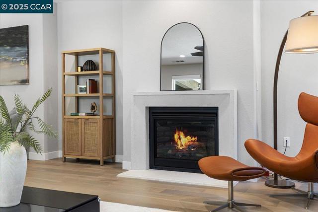 17691 Whisper Ln, Castro Valley CA: https://media.crmls.org/mediaz/372f0d6b-c4f6-499b-91e5-dcb3d762a723.jpg