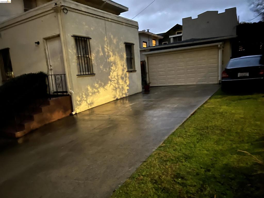 https://media.crmls.org/mediaz/372f29b7-430e-4abc-b297-a000138784e9.jpg?preset=X-Large