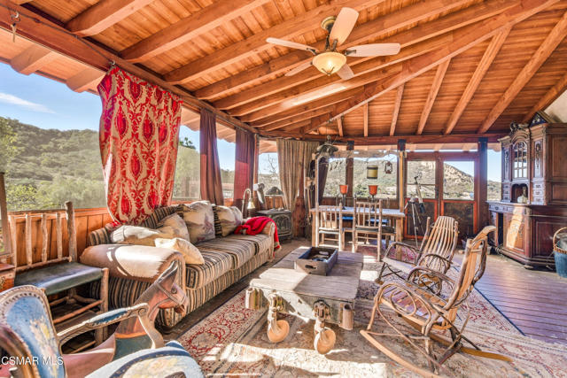 356 E Carlisle Road, Thousand Oaks CA: https://media.crmls.org/mediaz/372fbdb1-32a7-4710-bfed-b782f3bae6be.jpg