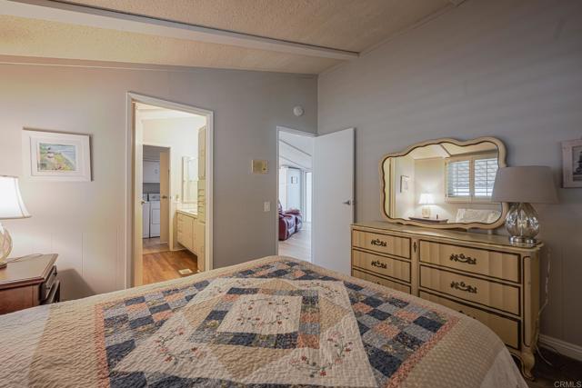 Detail Gallery Image 3 of 35 For 4650 Dulin #111,  Fallbrook,  CA 92028 - 2 Beds | 2 Baths