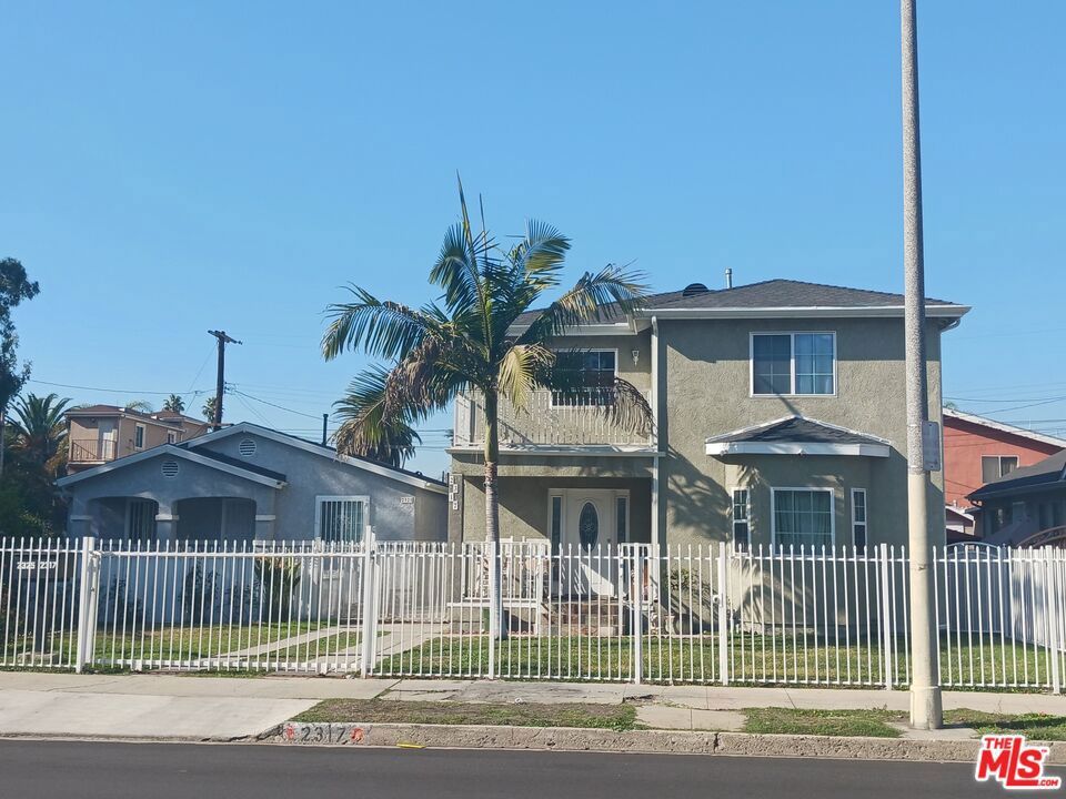 2317 S Harcourt Avenue, Los Angeles, CA 90016