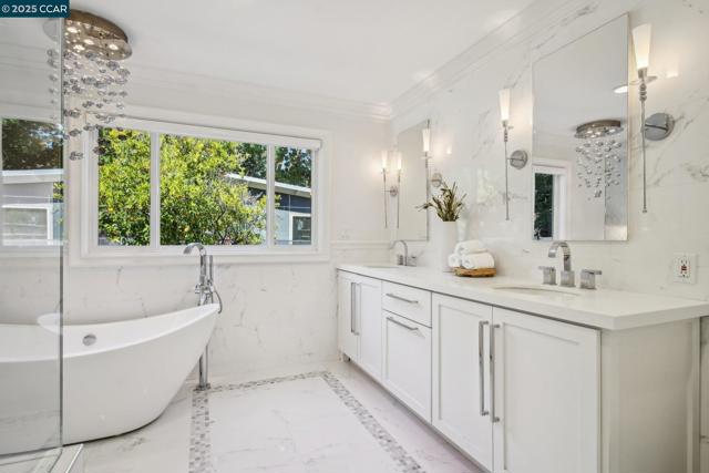 12994 Hawkins Dr, San Ramon CA: https://media.crmls.org/mediaz/373125f5-d857-4278-a575-72be5b5251e5.jpg