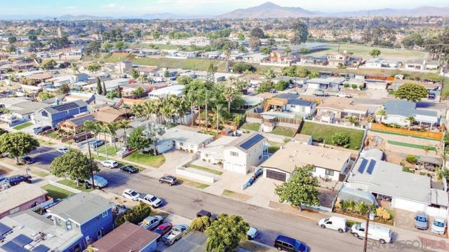 1173 Oasis Ave, Chula Vista CA: https://media.crmls.org/mediaz/37317787-b83b-437d-a049-d033b6c4e3c5.jpg