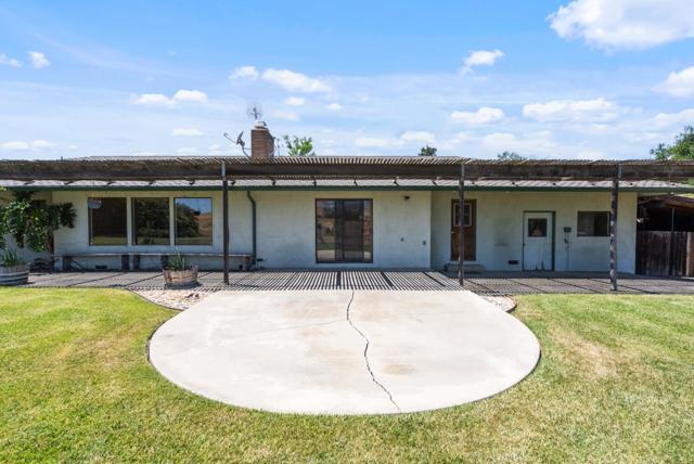 307 Mansfield Road, Hollister CA: https://media.crmls.org/mediaz/373199ca-7dcd-4acd-954e-87b3895544cf.jpg