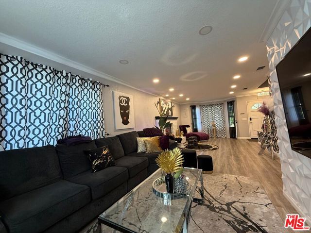 8020 Cora Street photo 6