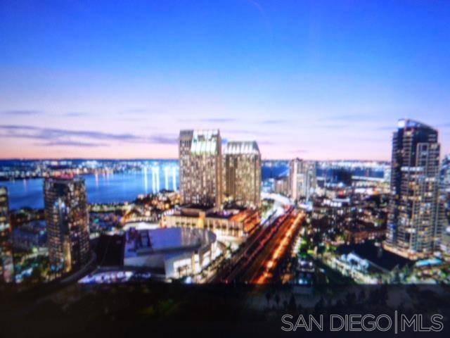 100 Harbor Dr, San Diego CA: https://media.crmls.org/mediaz/37322ae6-27cc-43d9-aa57-a779458019b1.jpg
