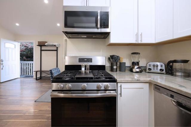 472 Lewis Lane, Pacifica CA: https://media.crmls.org/mediaz/373369d5-5644-412e-8fbd-3eda7137fc88.jpg