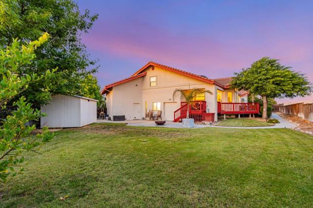 50 Schmidt Court, Hollister CA: https://media.crmls.org/mediaz/373374be-59fb-4ea6-81da-52305334c17e.jpg