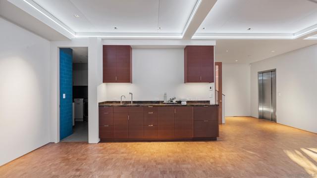 1230 Neptune Ave, Encinitas CA: https://media.crmls.org/mediaz/3733beba-f3a3-41b3-b201-7ff2ee31b67d.jpg