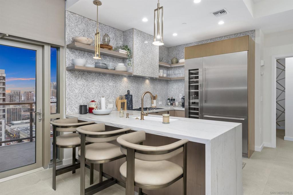 800 The Mark Ln 2108, San Diego, CA 92101
