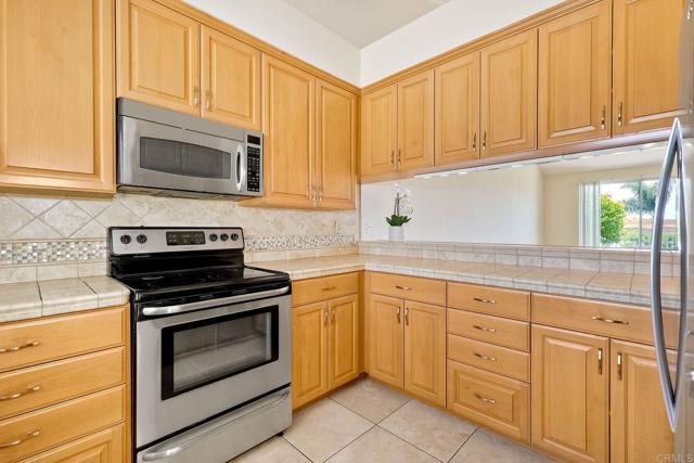 4781 ARGOSY LANE, Carlsbad CA: https://media.crmls.org/mediaz/3734946e-bb46-4081-9015-4edf0b9d0e81.jpg