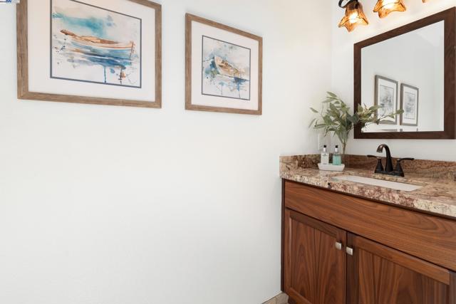 5268 Keeler Ct, Fremont CA: https://media.crmls.org/mediaz/3734a583-c780-4e28-a694-213753d8036e.jpg