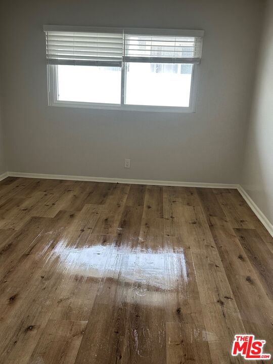 212 E Tamarack Avenue, Inglewood CA: https://media.crmls.org/mediaz/3734b71c-706d-4a72-a52f-a85d5ec39b80.jpg